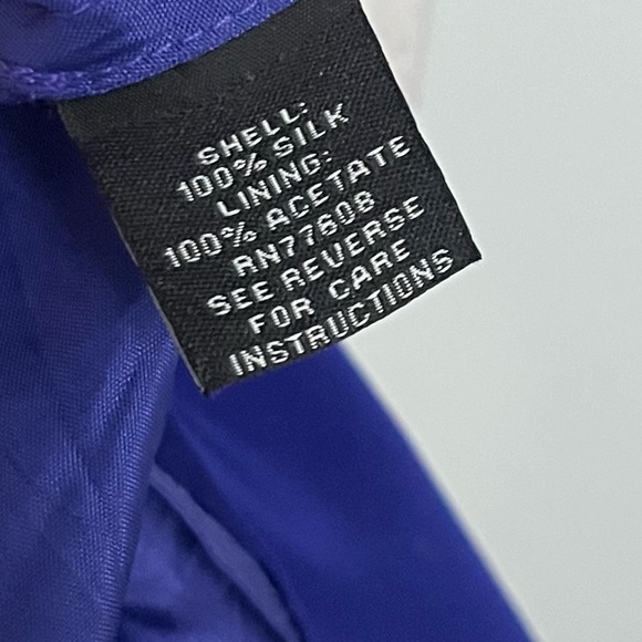 J Peterman • Silk Elegant Blue Women's Dress - Picture 4 of 6